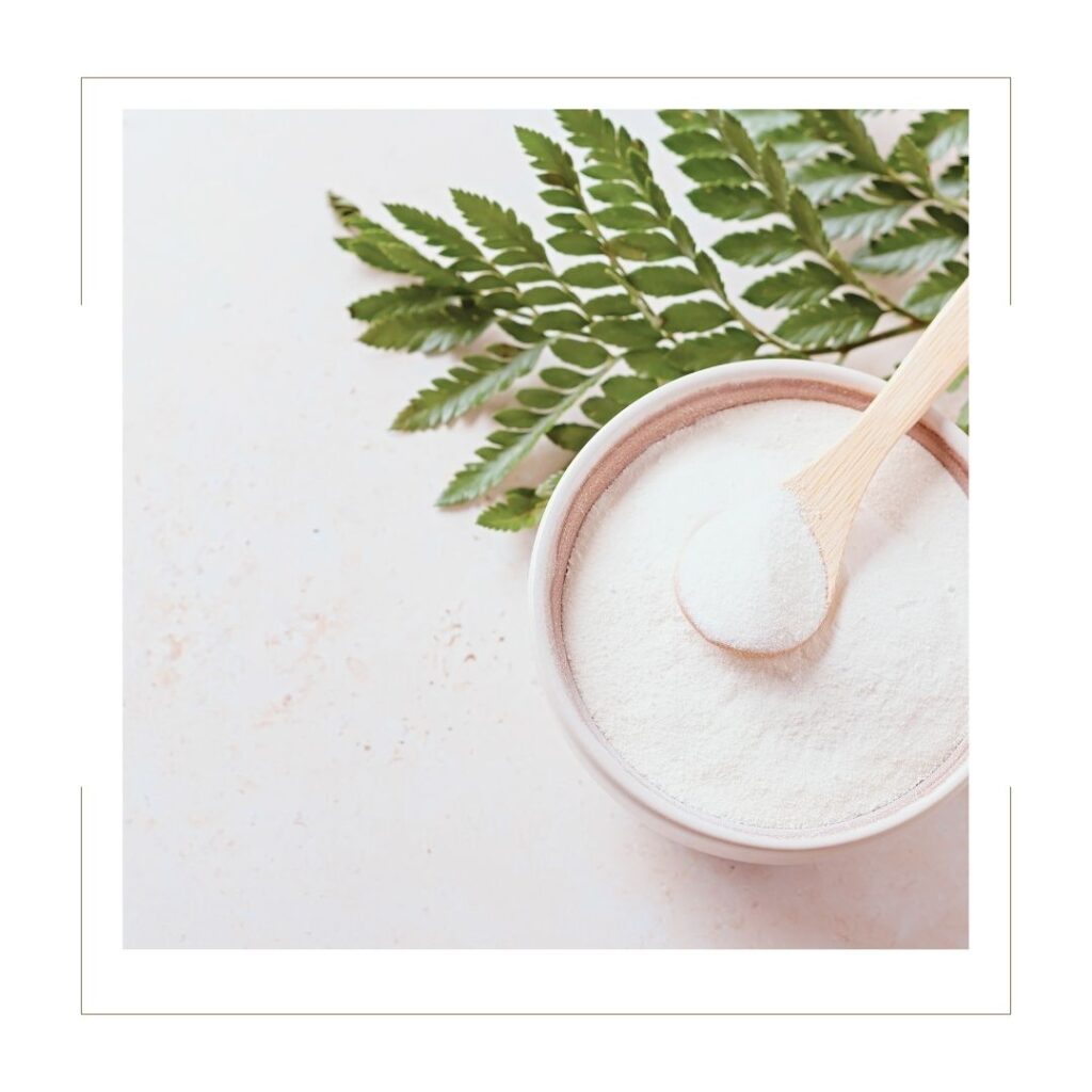 Setting Powder in wooden bowl with leaf decoration